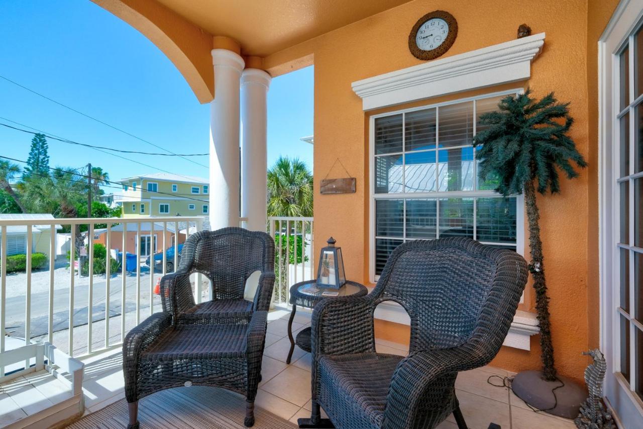 Hibiscus Hideaway Condo Walk To Historic Bridge St 브레이든턴비치 외부 사진