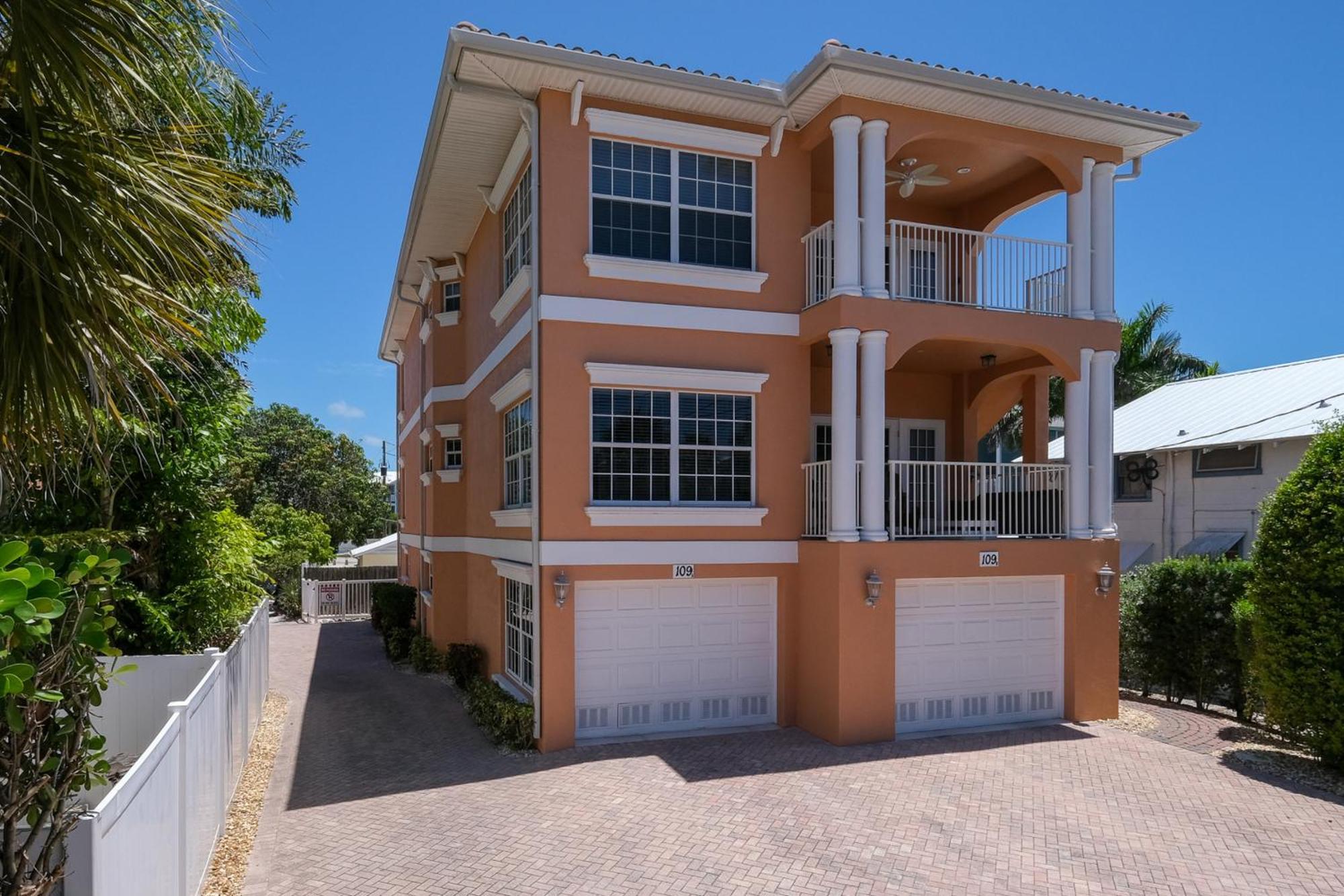 Hibiscus Hideaway Condo Walk To Historic Bridge St 브레이든턴비치 외부 사진