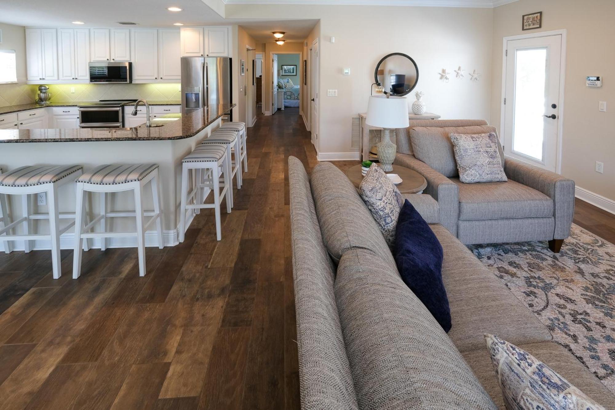 Hibiscus Hideaway Condo Walk To Historic Bridge St 브레이든턴비치 외부 사진