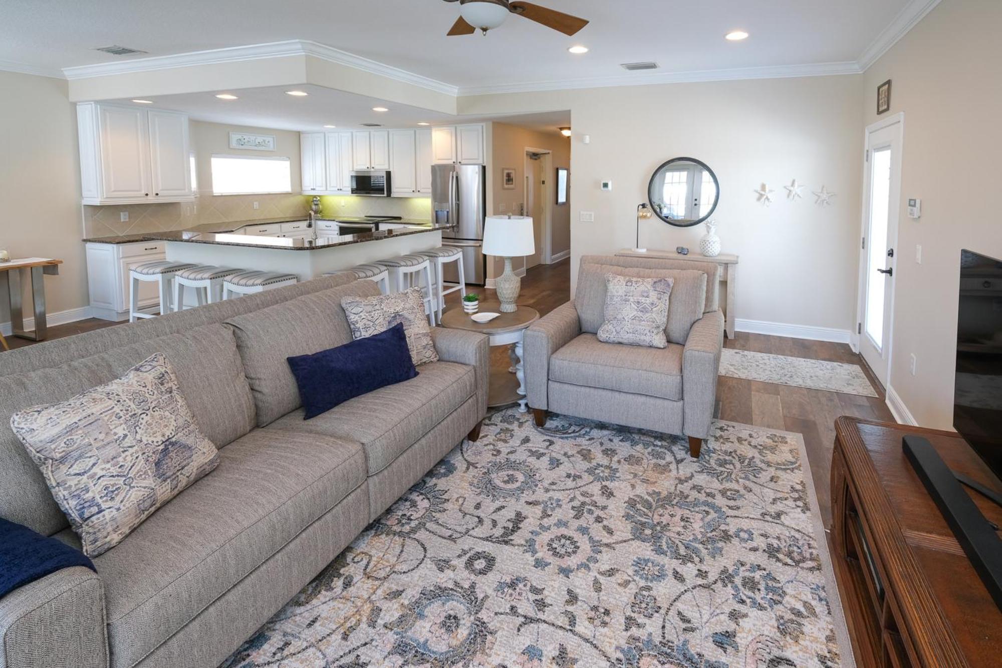 Hibiscus Hideaway Condo Walk To Historic Bridge St 브레이든턴비치 외부 사진