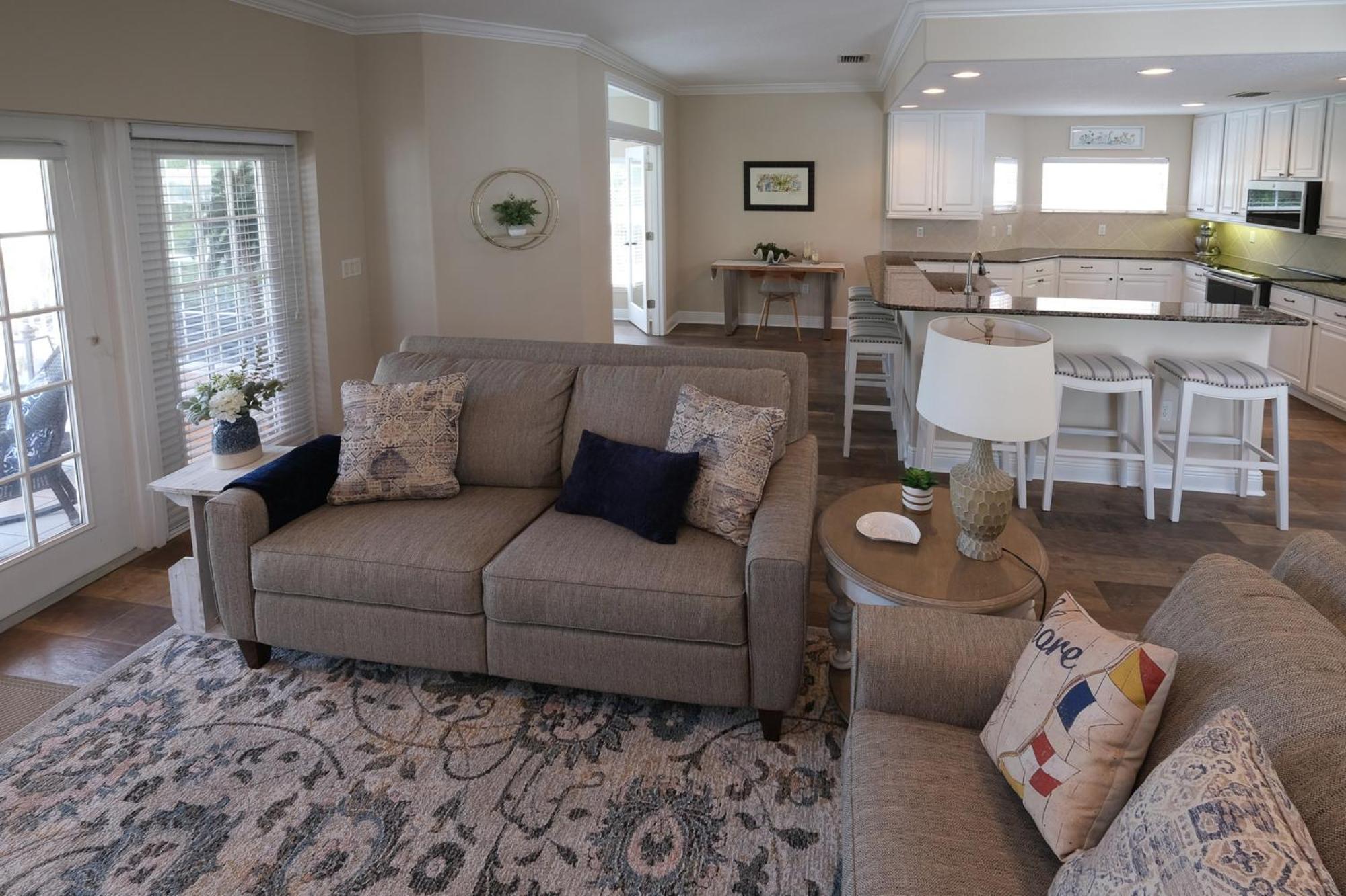 Hibiscus Hideaway Condo Walk To Historic Bridge St 브레이든턴비치 외부 사진